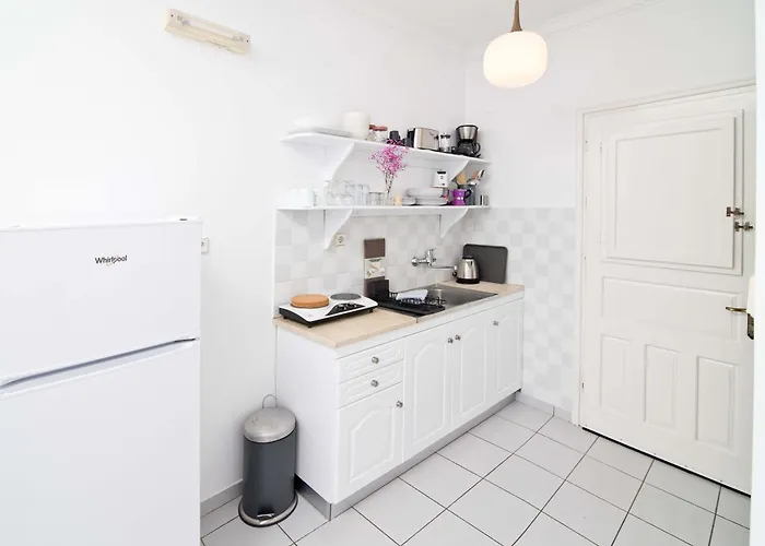 Alkyon Hotel apartamentowy Myrties